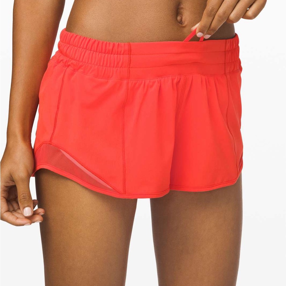 Lululemon Hotty Hot Thermal Red 2.5in Size 4 shorts